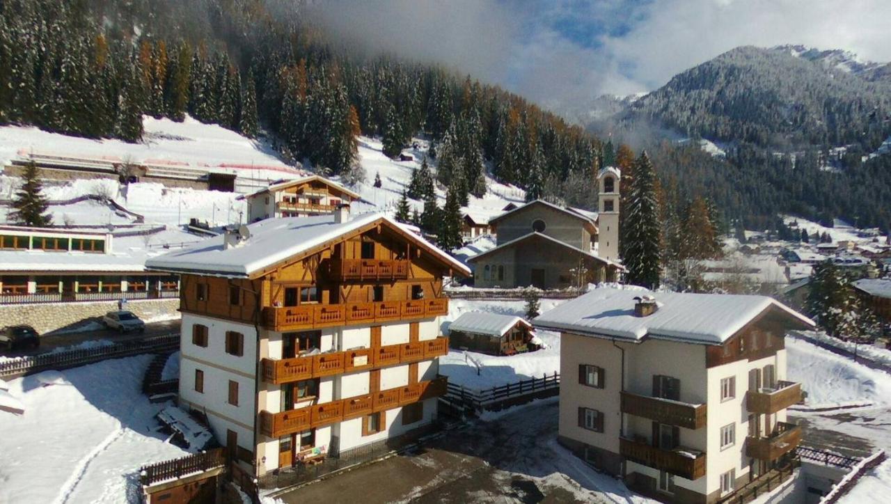 Vila Majon Di Roces Canazei Exteriér fotografie